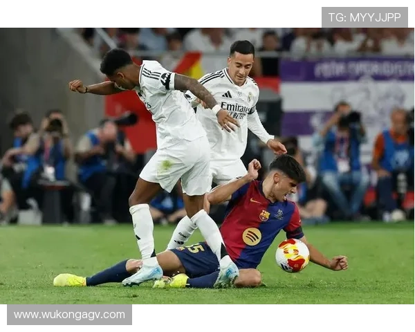 佩德里：国王杯夺冠主力中场解析