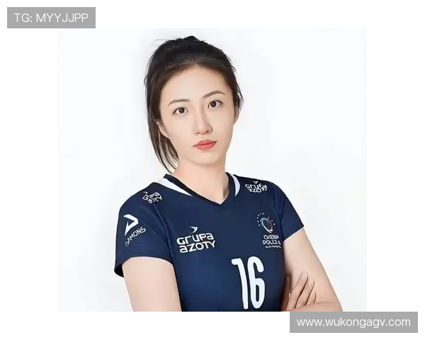 丁霞训练完直接拎包去夜店？这姐的体力是真实存在的