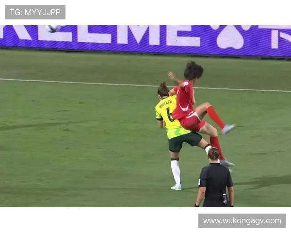 冲撞门将判罚标准究竟如何界定，哪些情况能避免红牌？