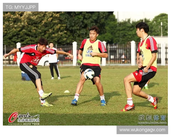 翁泓阳这日常比赛场还严肃，连手机壁纸都选训练照片？