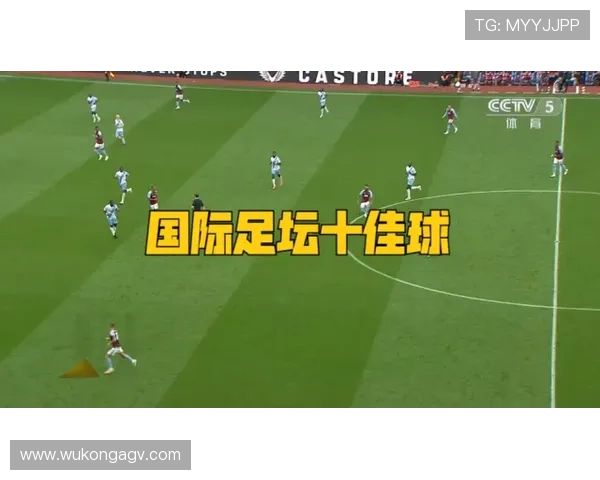 反常识解析：抢门将手中球为何并非必然犯规？