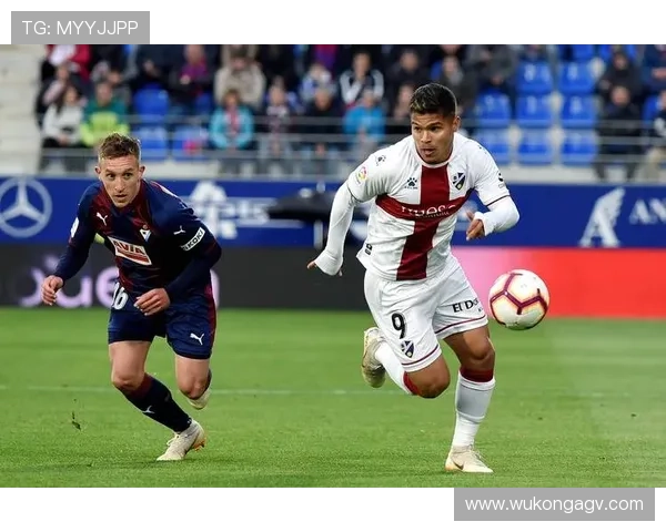 塞维利亚传统强队地位动摇，西甲竞争格局调整中逐步反映