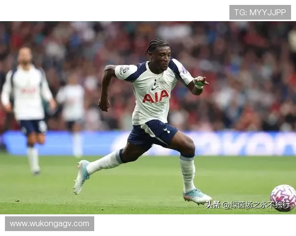 库杜斯：从加纳街头到英超焦点的崛起之路