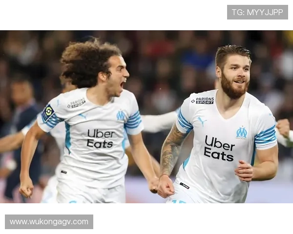 登陆法甲里尔完成五大联赛首秀：奥纳纳的关键跳跃